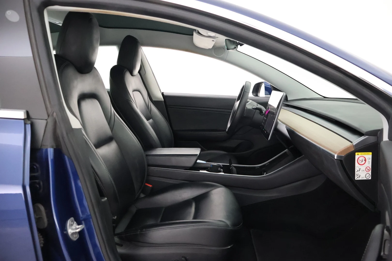 Car Image - 6b4rxXzaTpOdNhrheC4ZHj