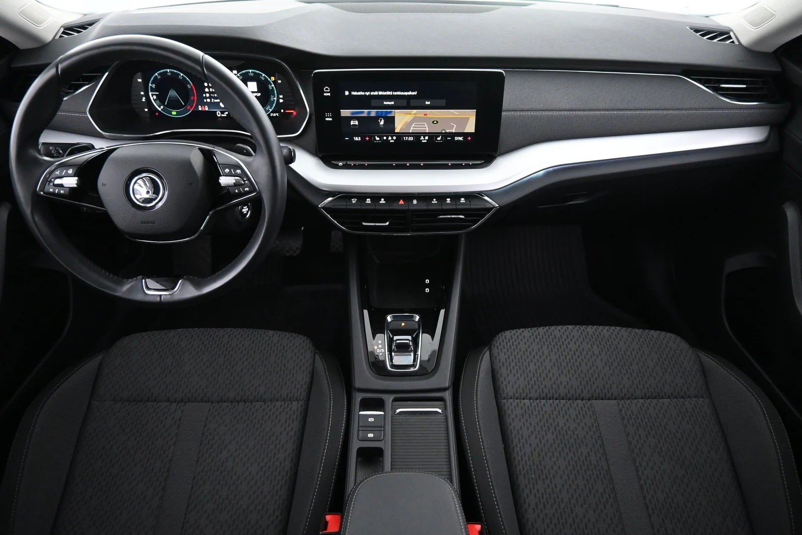 Car Image - 7uhLO6zCgqK79udeaDwj9N