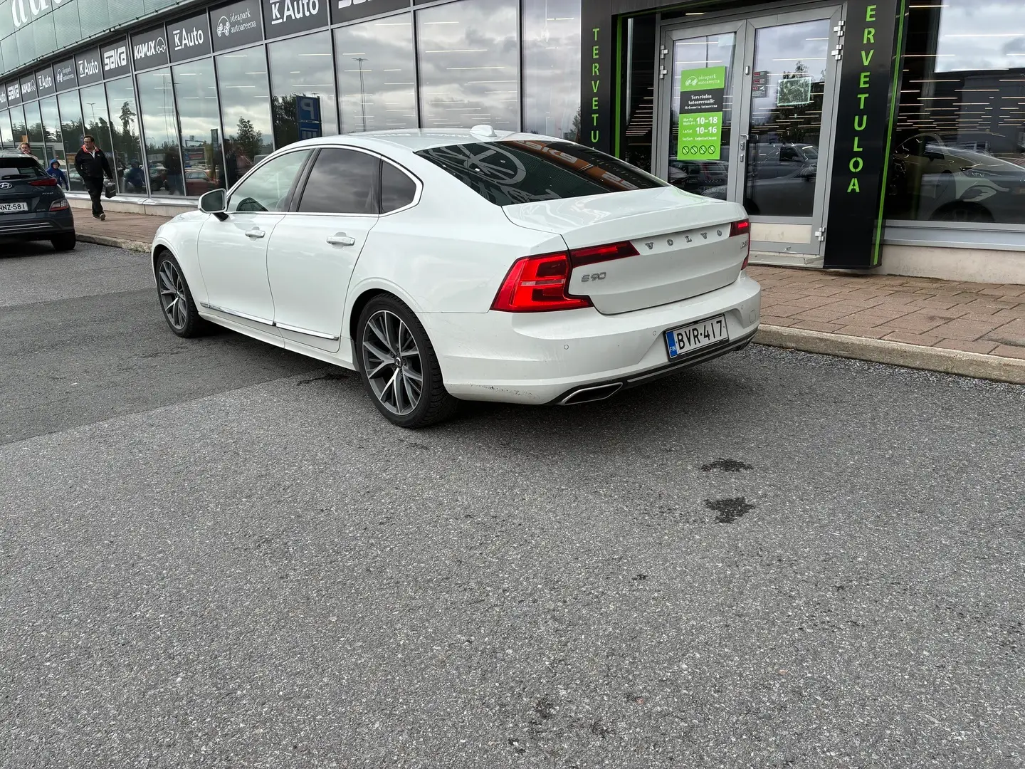 Car Image - ZY2iYpT4RiyF0UYQ0eXrN