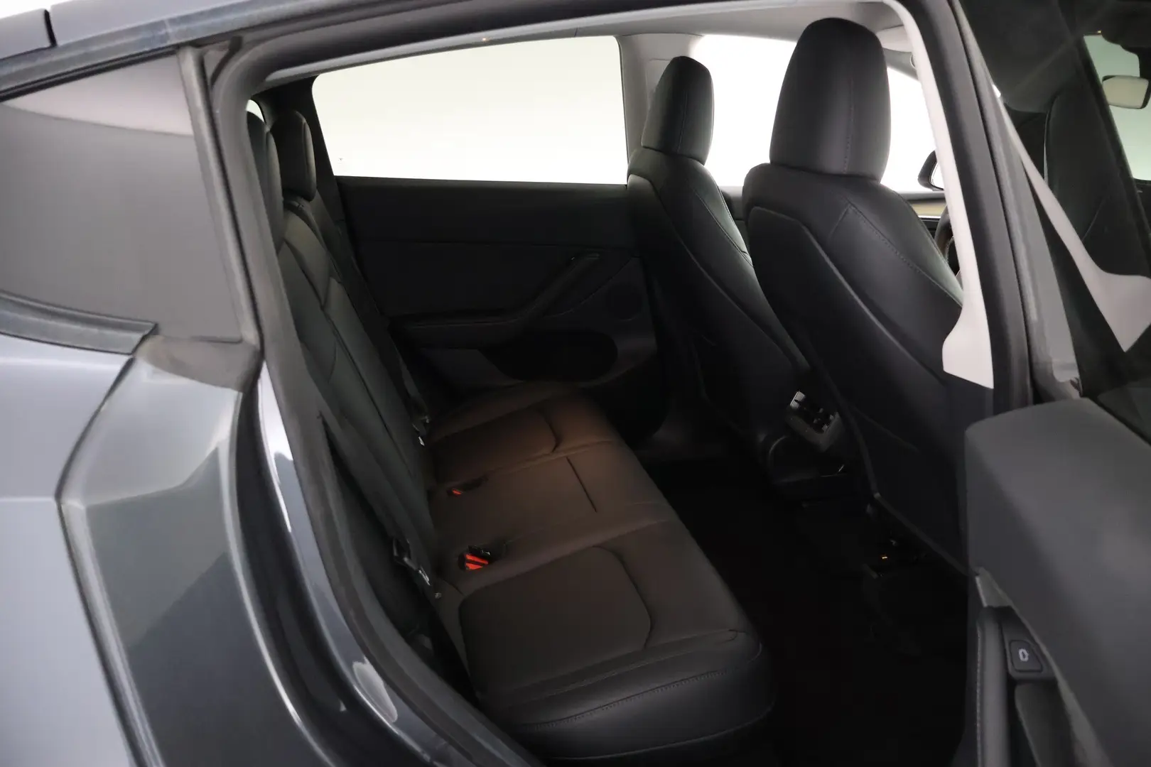 Car Image - 5zFlRhttbwTz7XB4IINVTG