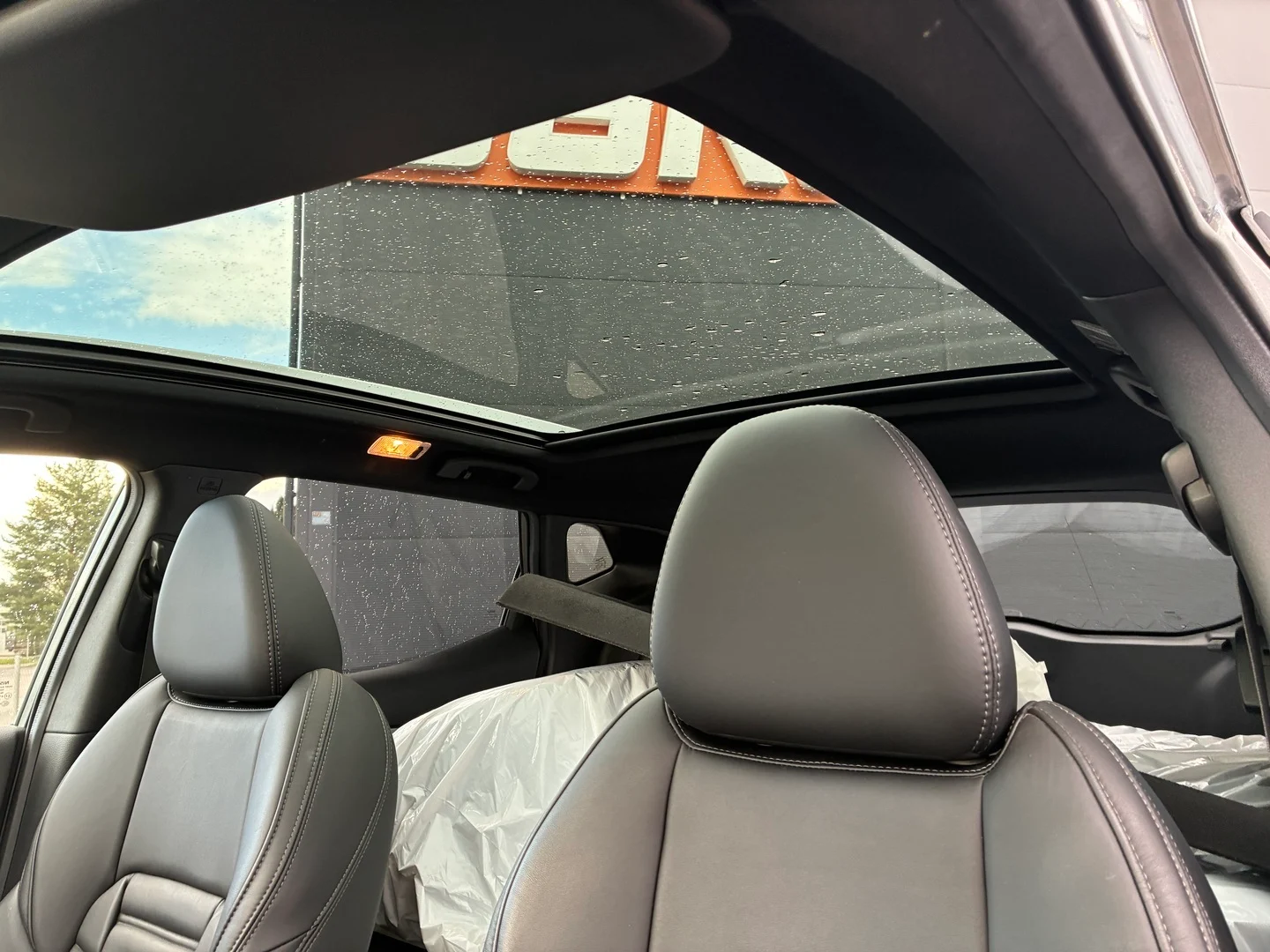 Car Image - 4JhZc4Z8tdmYQWJN1y1KCc