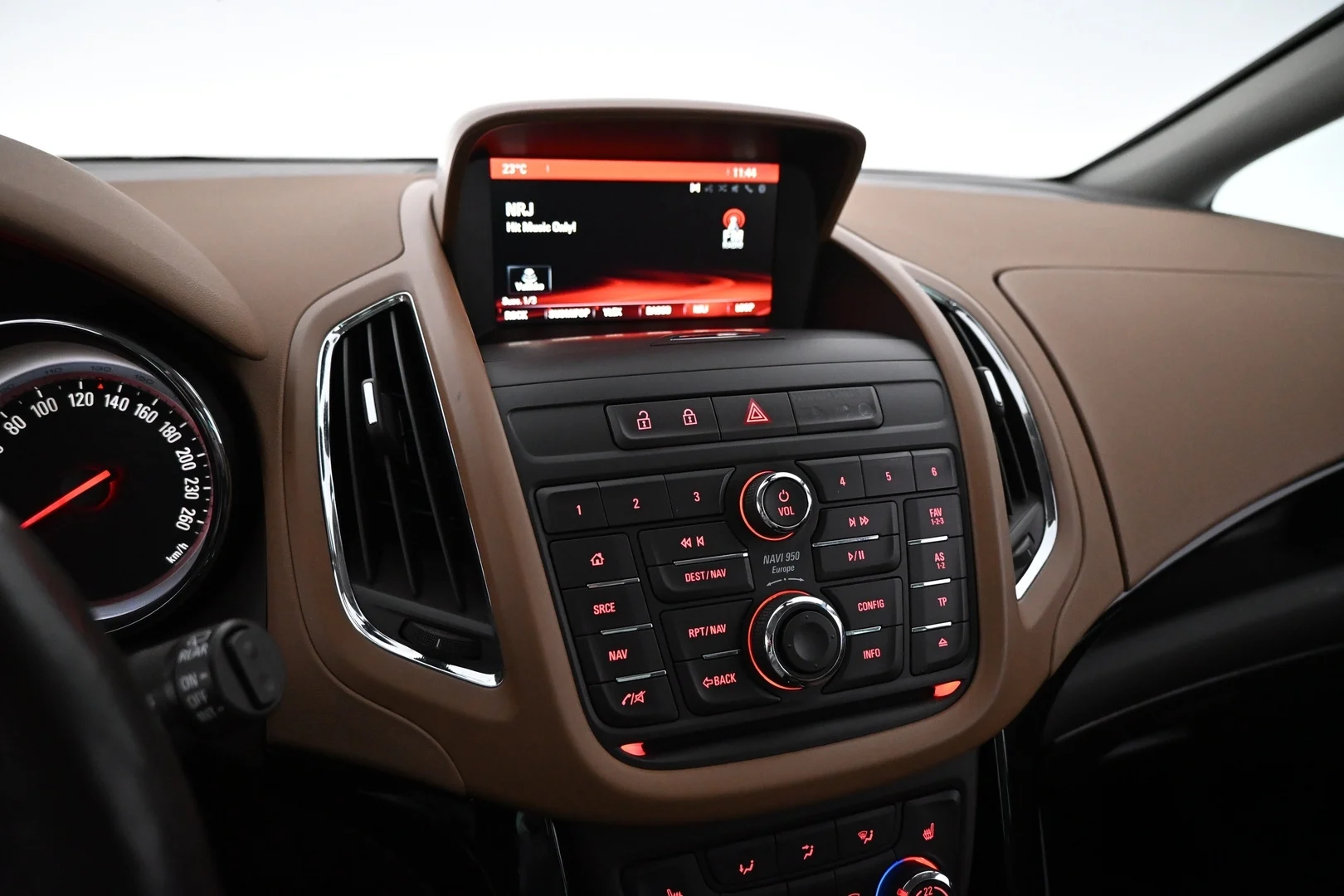 Car Image - 7p5PRHp5h6oy5ZmyzM81vn