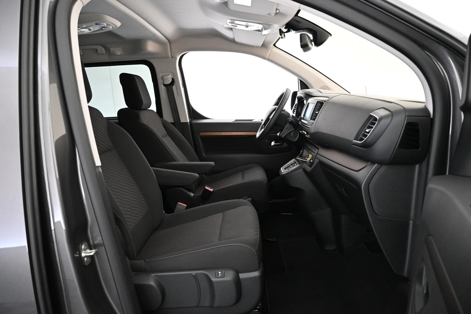 Car Image - 6TrZWcxUuM6gsbRuw1TRpZ