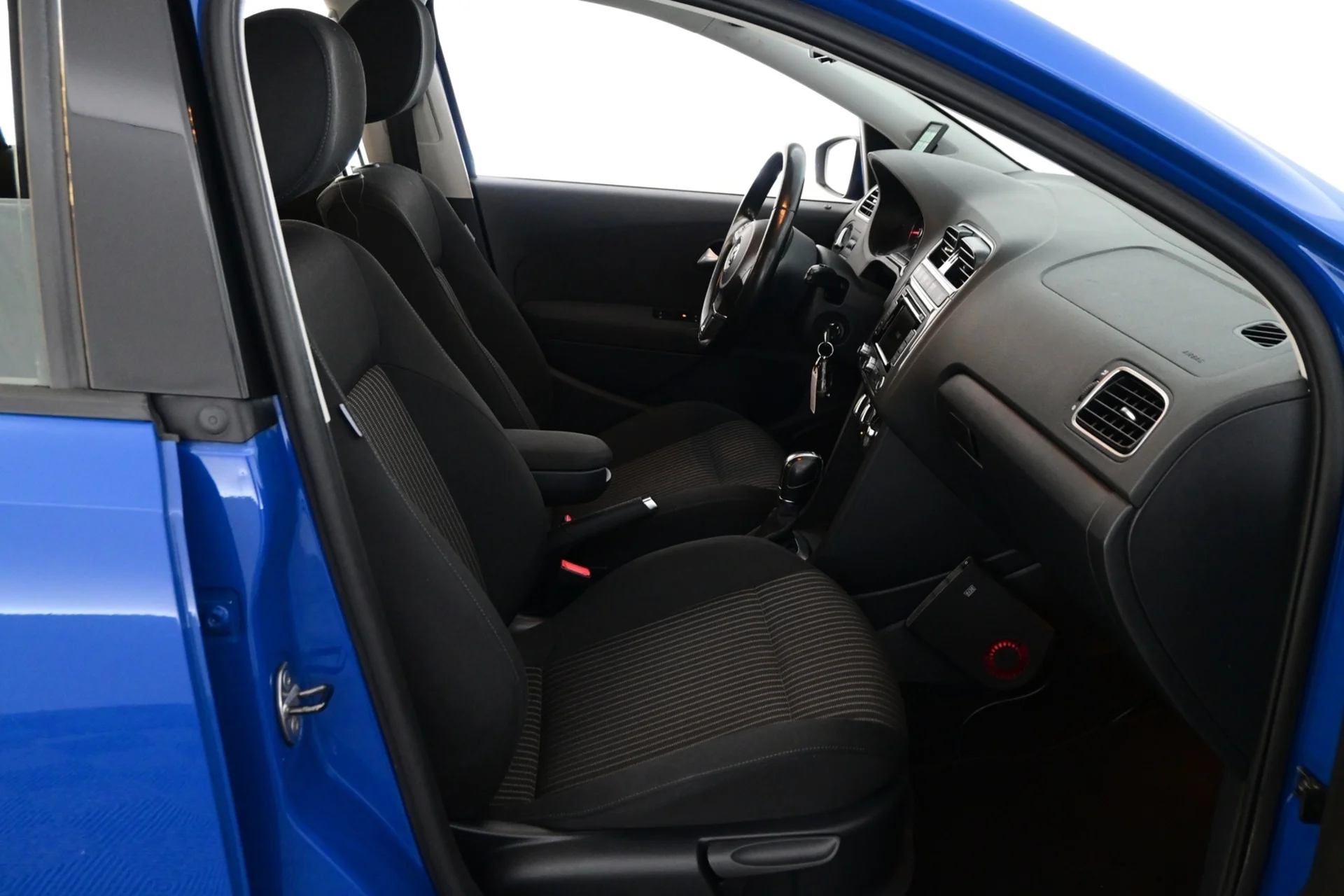 Car Image - nYlDXx6k5p3aX4a8ZMxt0