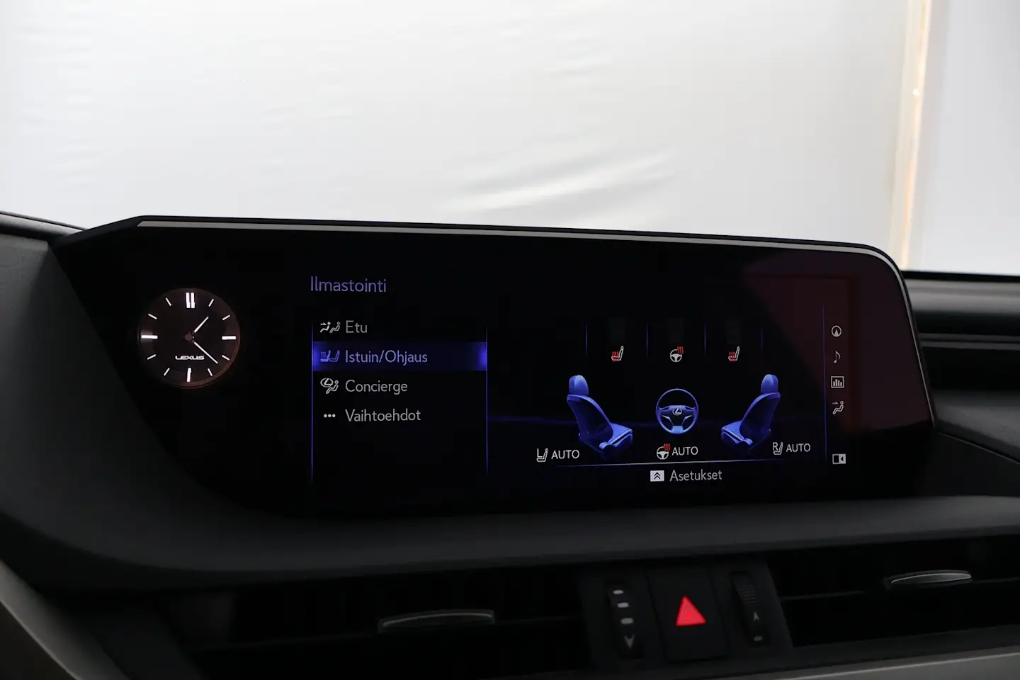 Car Image - 2sTLXuIUQt5Rx2GIwdN48F