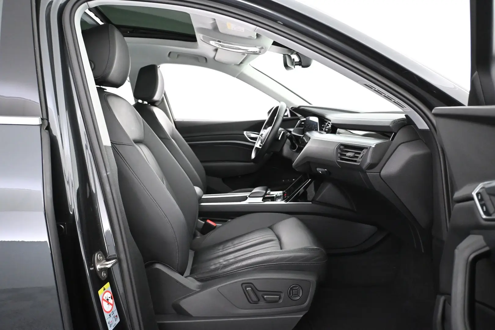 Car Image - 5F9bb1dijmJ24VGe5CpLu7