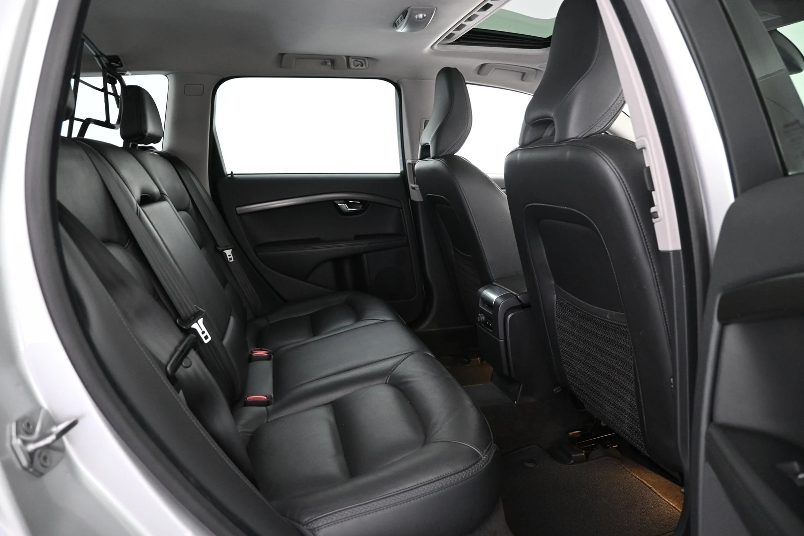 Car Image - 1nSuv9h44EyVXNWCzedXk4