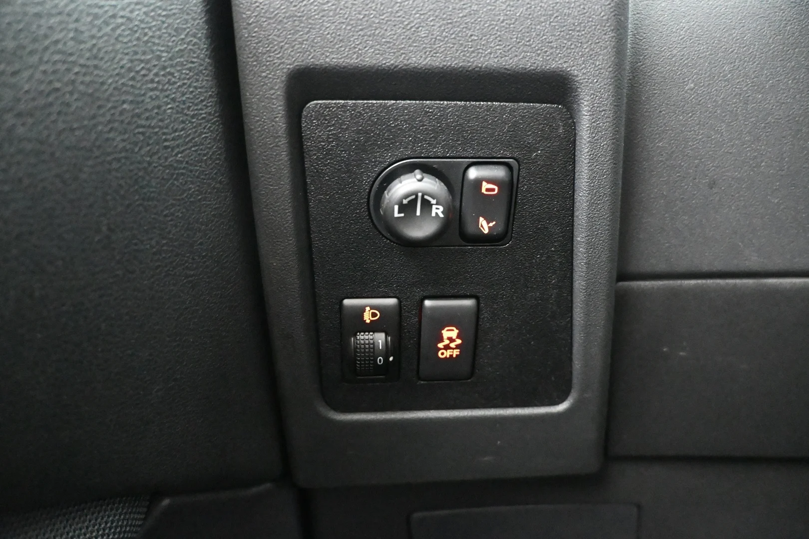 Car Image - 6JrN3gJiWmBSFj141RD389