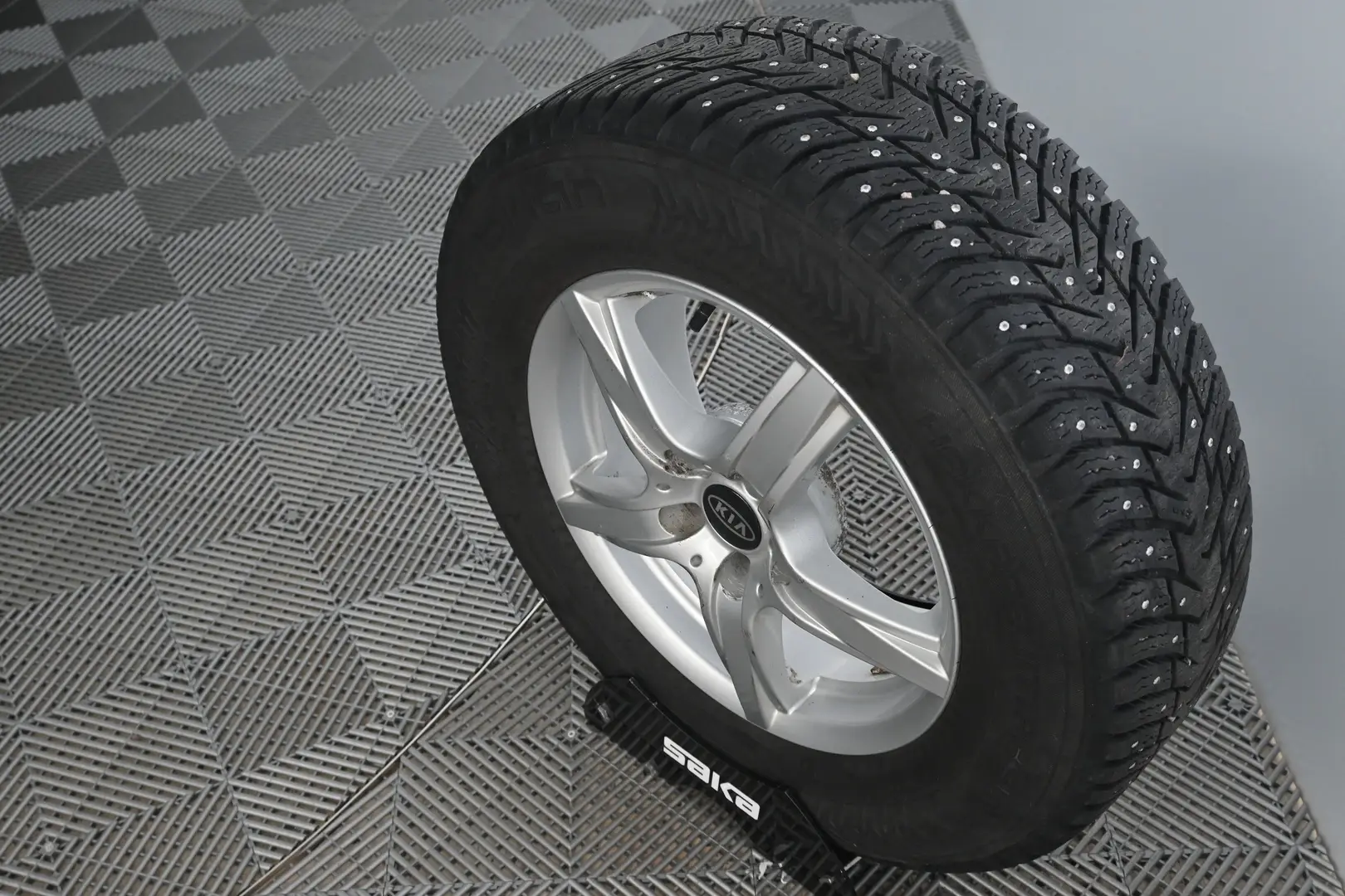 Car Image - 7bsJpUb39fROl6dMJD6Jjw