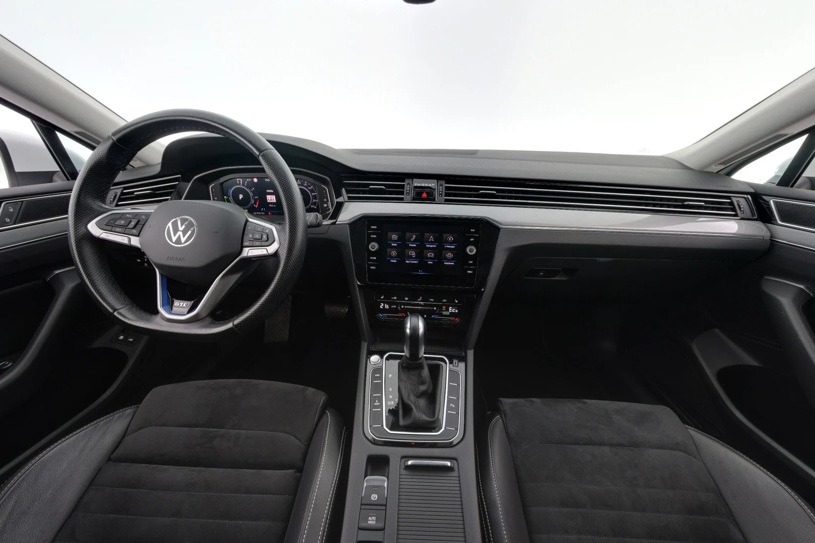 Car Image - 2JPth3mWRXEnrr40Q0z2rk