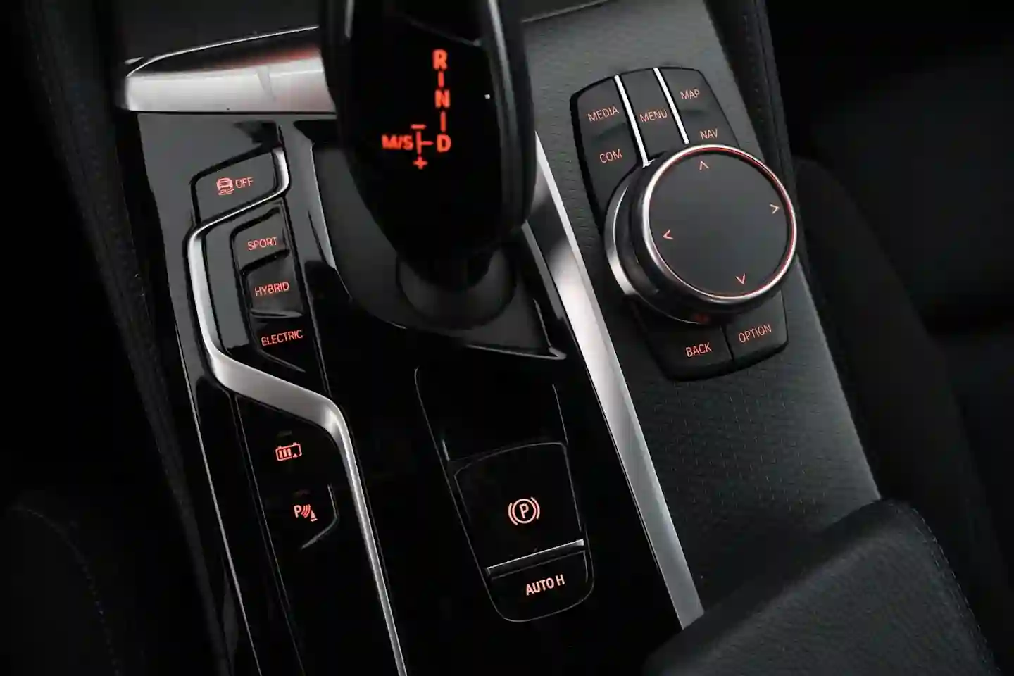 Car Image - 4dlW0SPZk1uF7IrAuai8RL