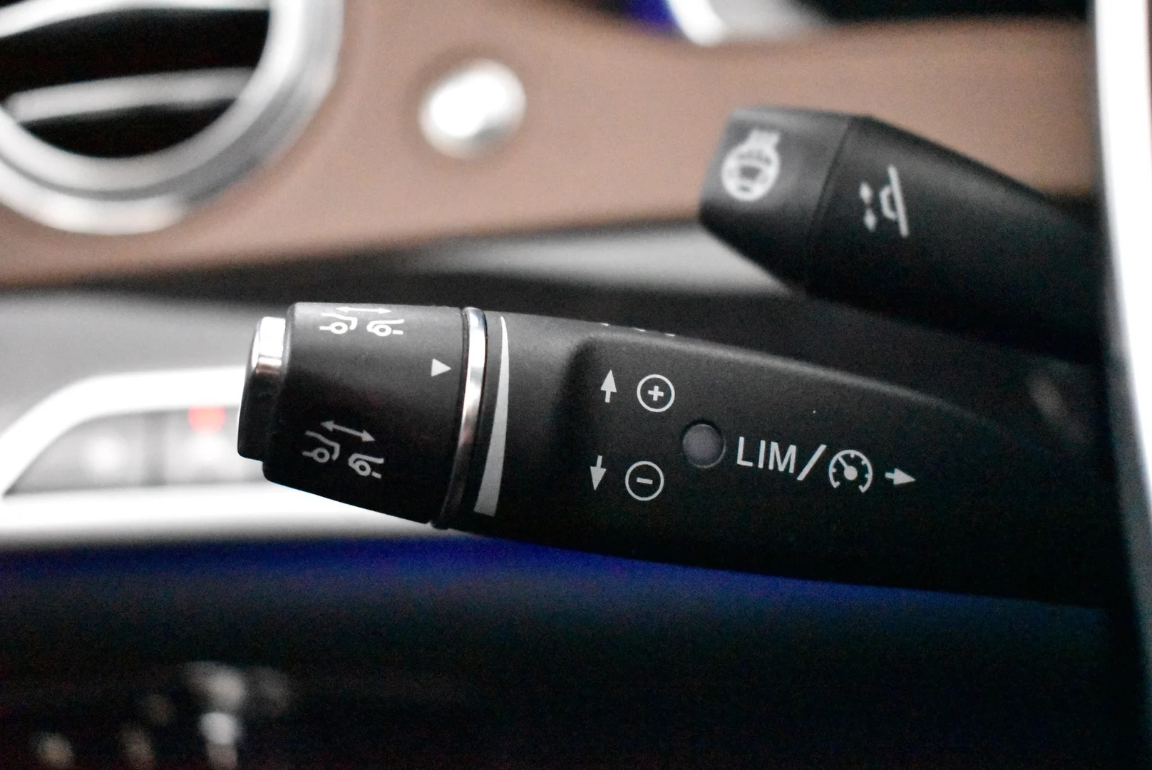 Car Image - 3w5m5XNrxrJYpU0y1IfDzY