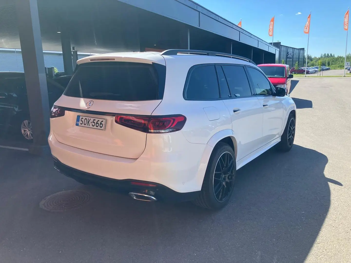 Car Image - 2Ii9moRLNbPzv5dqIkkX6B