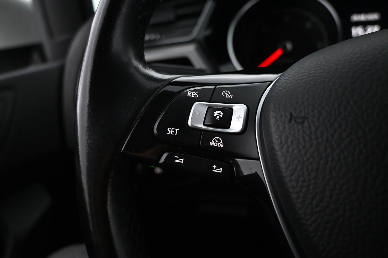 Car Image - 1K1zSa2gdDbaDrEnh48g6u