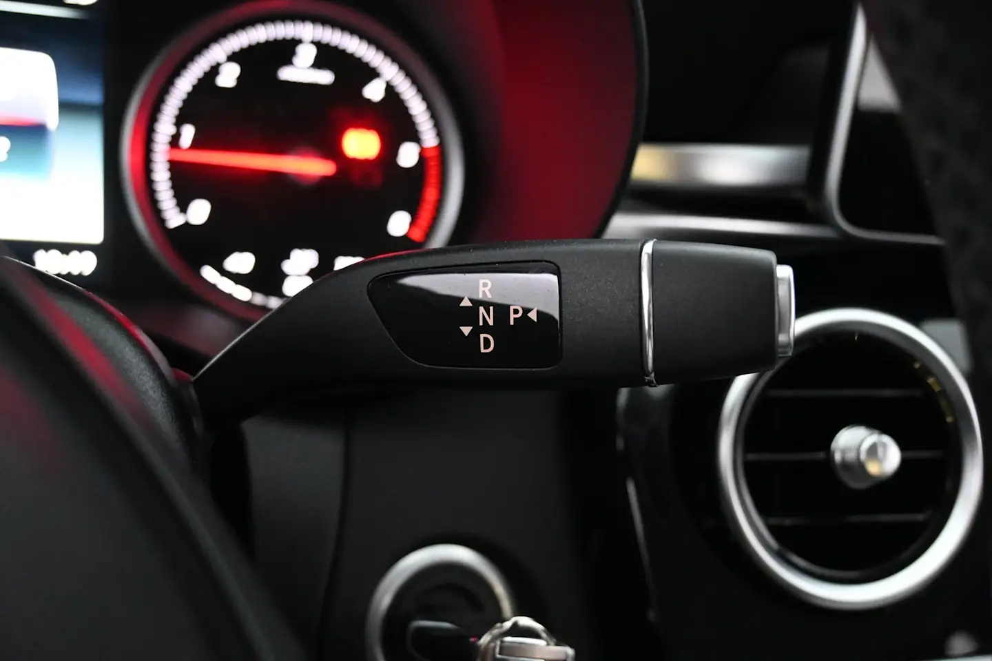 Car Image - 7pTS1EZrqElYoia4v2ClCm