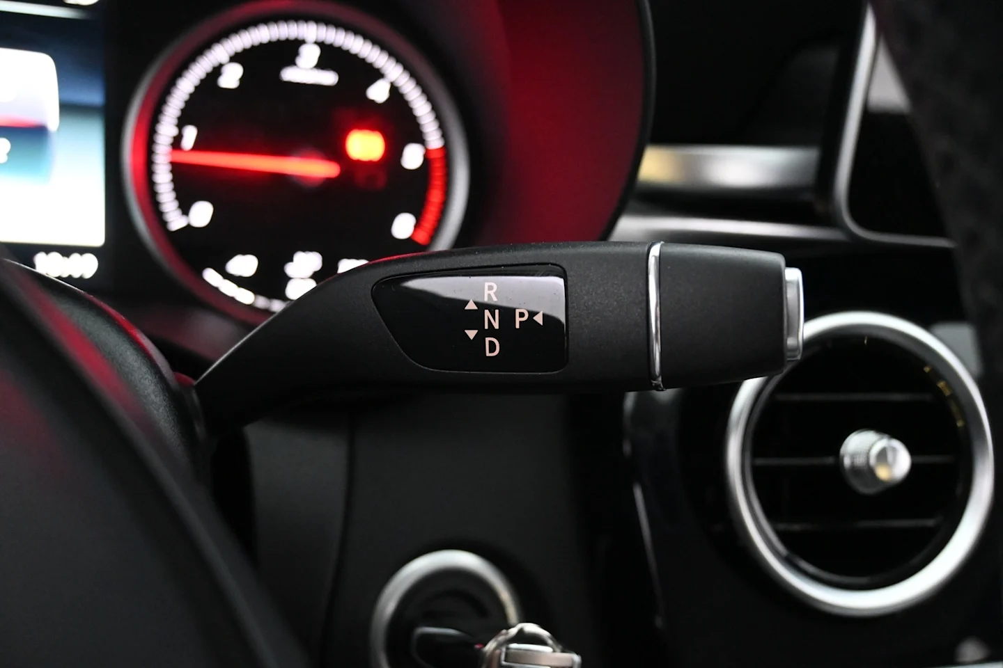 Car Image - 7pTS1EZrqElYoia4v2ClCm