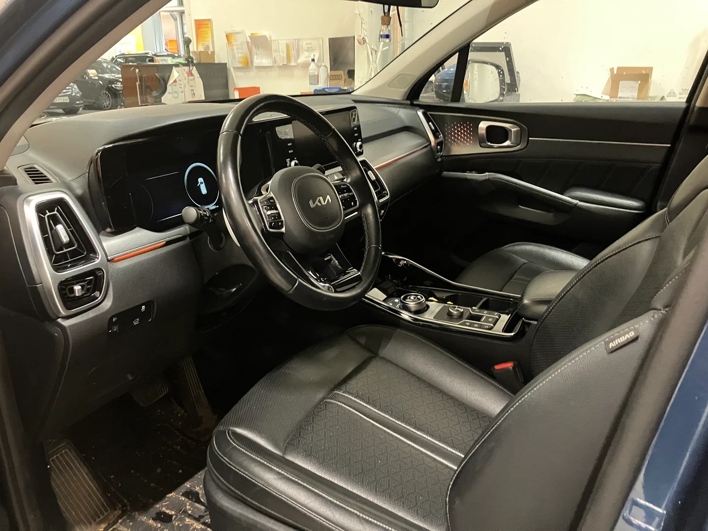 Car Image - 4OqL2WgdrNYd7i8DNyM92i