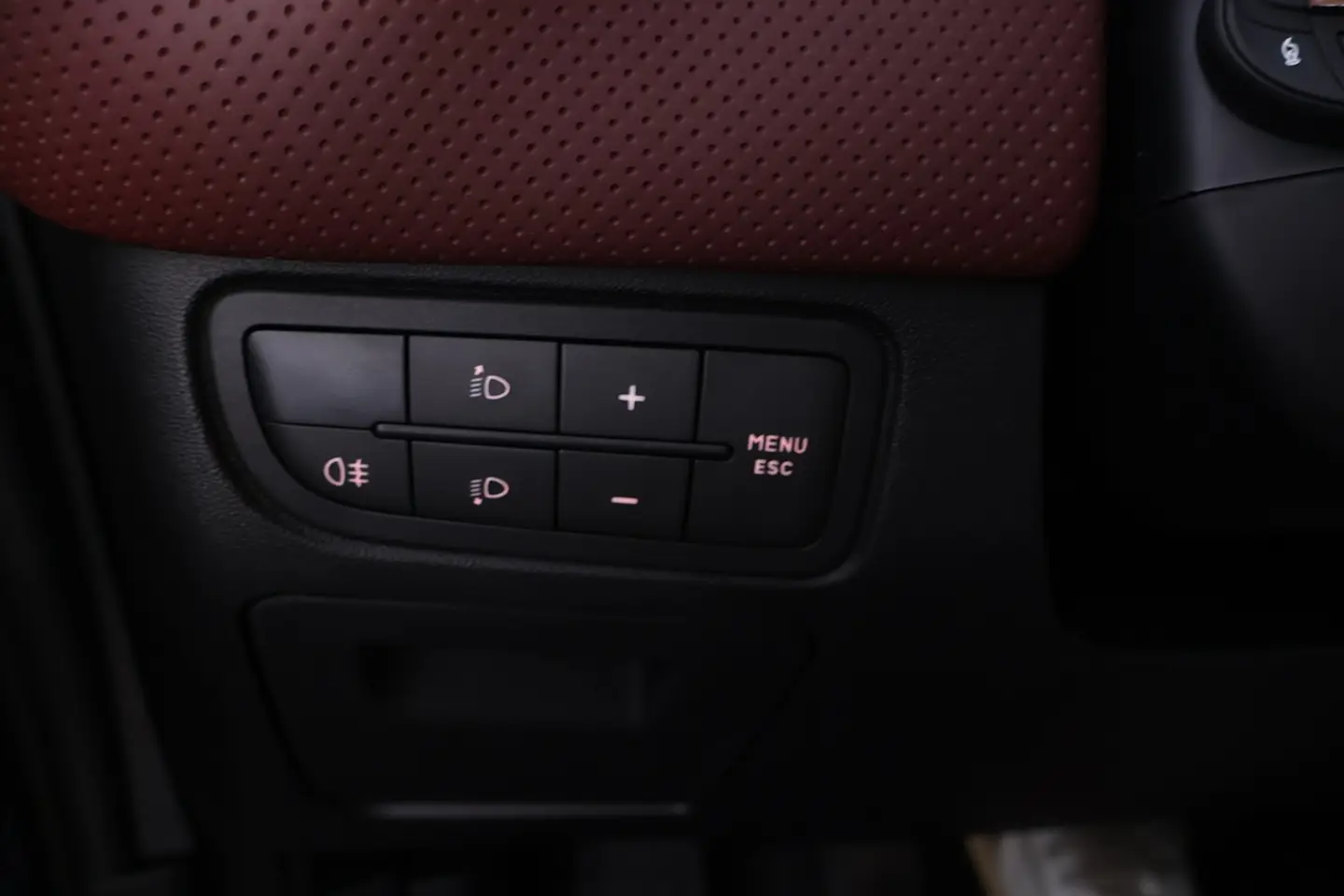 Car Image - 5kfJR8EPxqcgbOYHhPy41E
