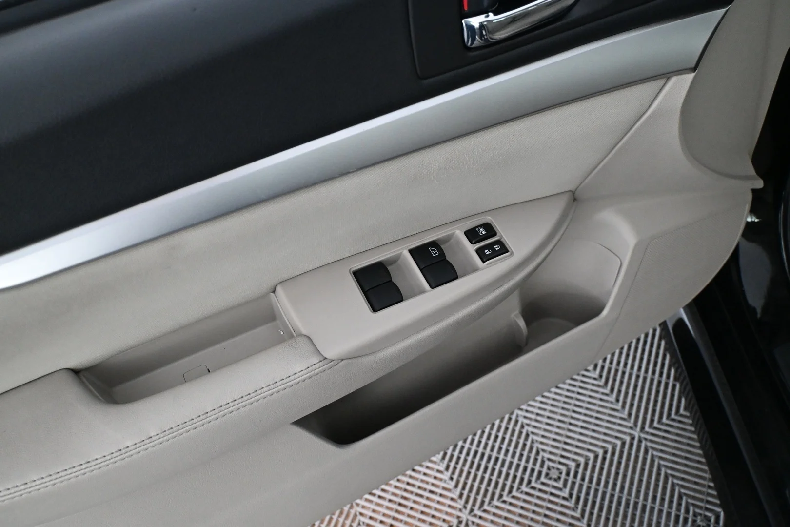 Car Image - 5u9fZ0bIXidALFtr0y9MKS