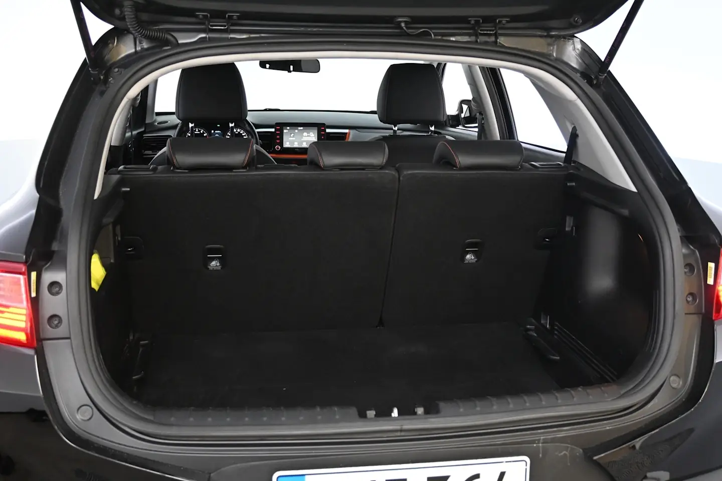 Car Image - 7xvJQD982LIav8IP4bP57J