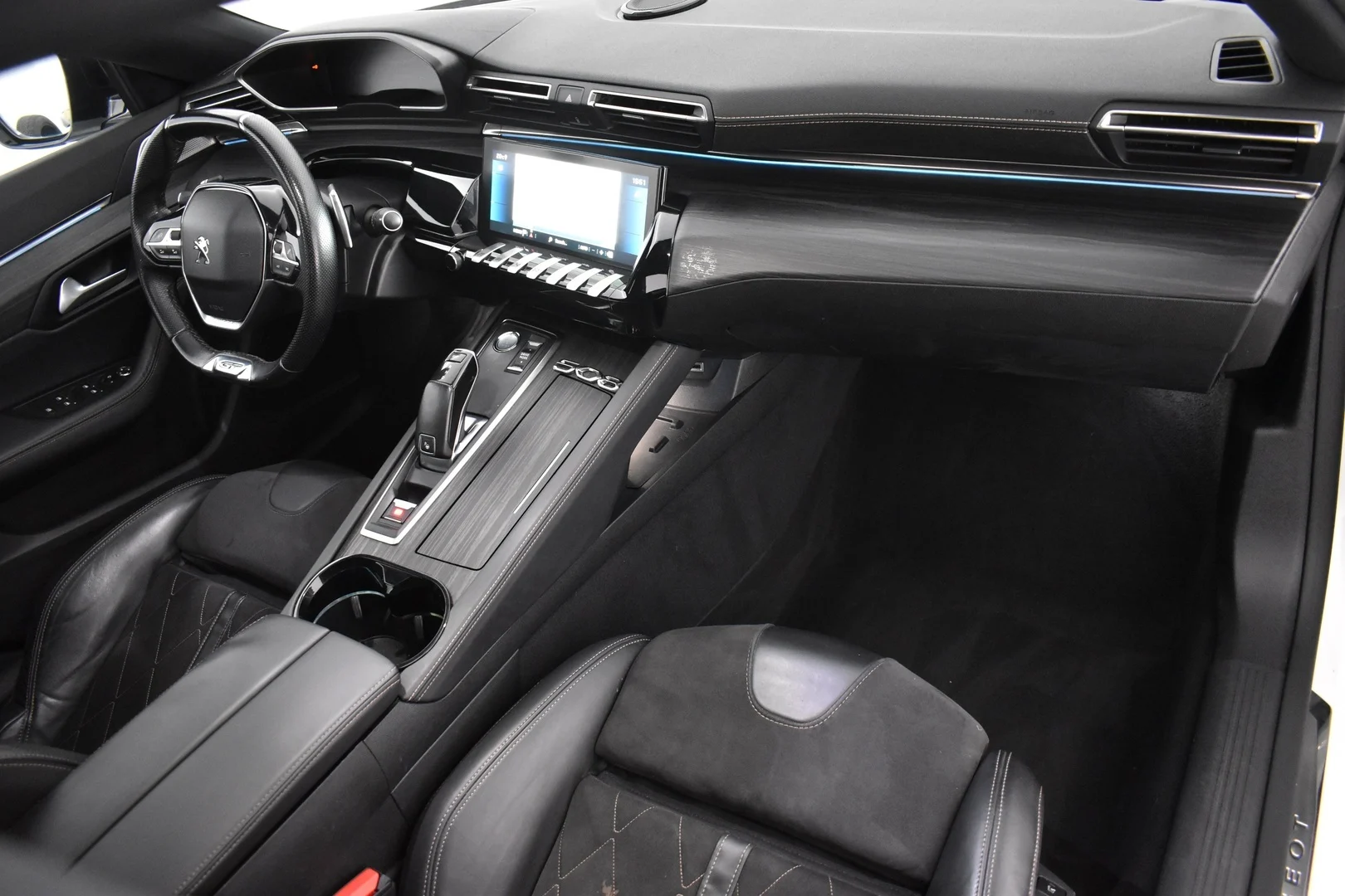 Car Image - 3Weu1BoLIiFWmOD4r5y9Xm