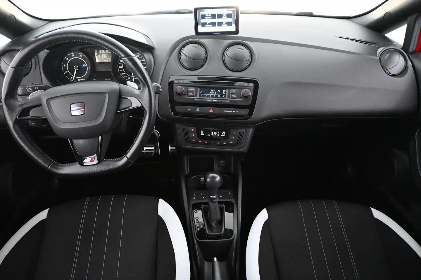 Car Image - 3X4XqmF4mFQaCZ6qXM41vl