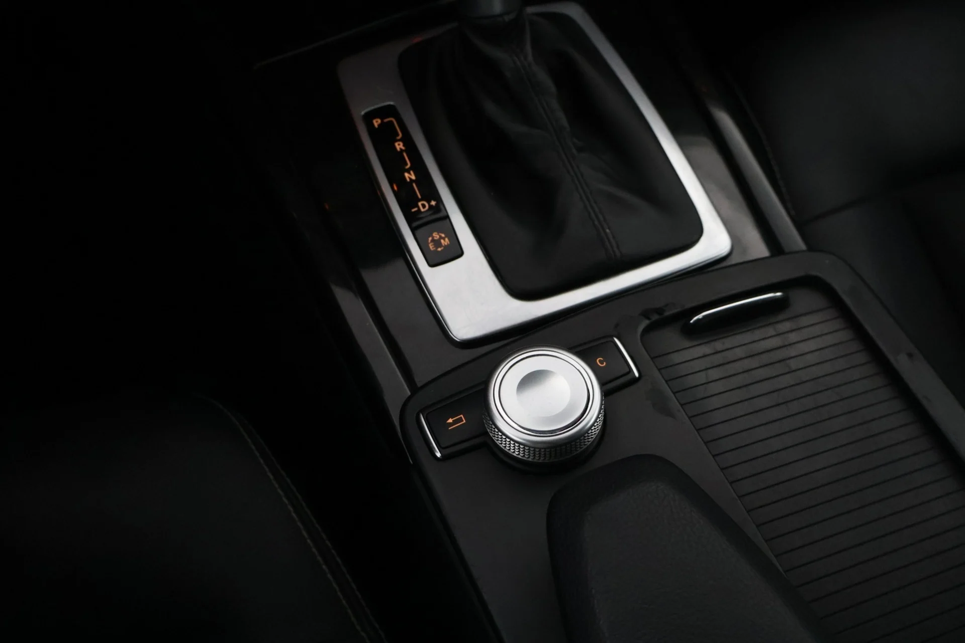 Car Image - 1CnptYq88qIz83x1eukLfc