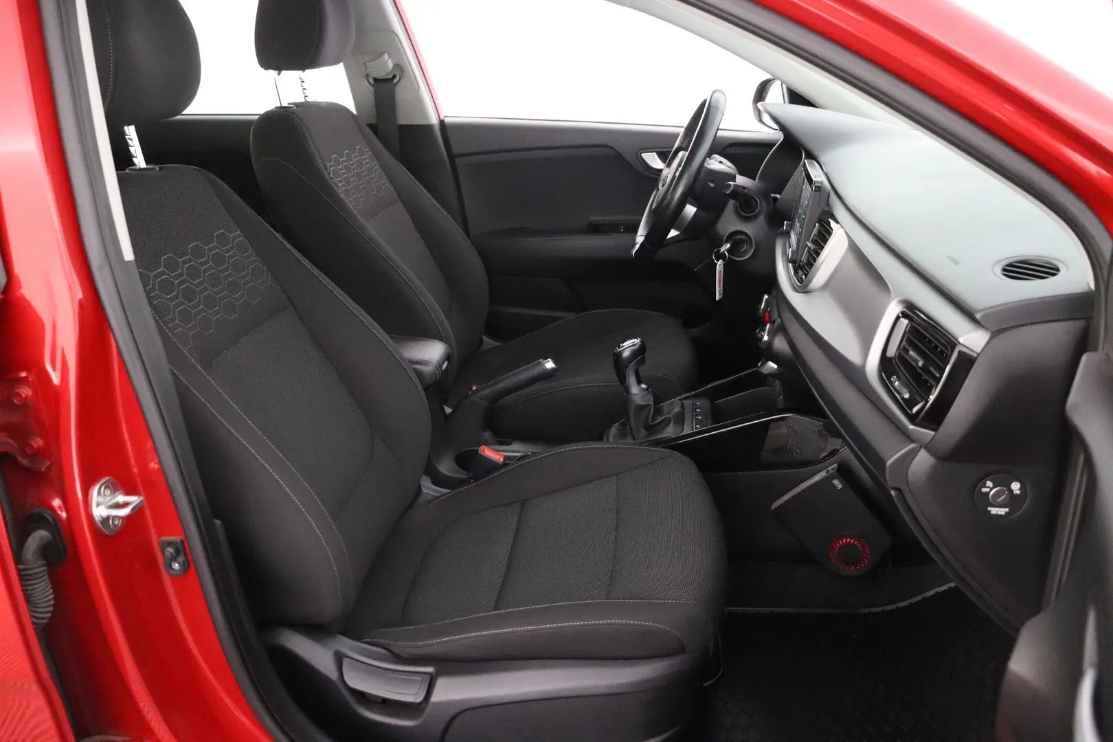 Car Image - 10BI8ddJuoLpCsx9OikE29