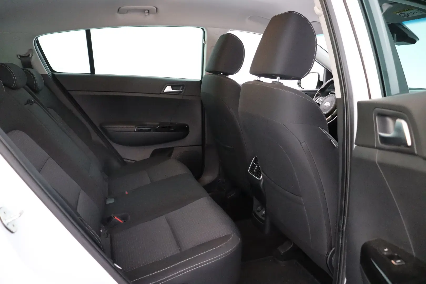 Car Image - 3B4Ao3YYsgmVAwK1XvDbdb
