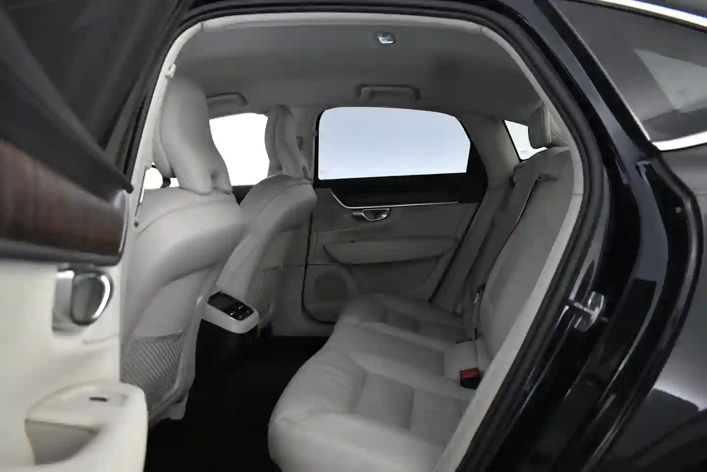 Car Image - 1xKQwIVk54zlvsoHlETM36