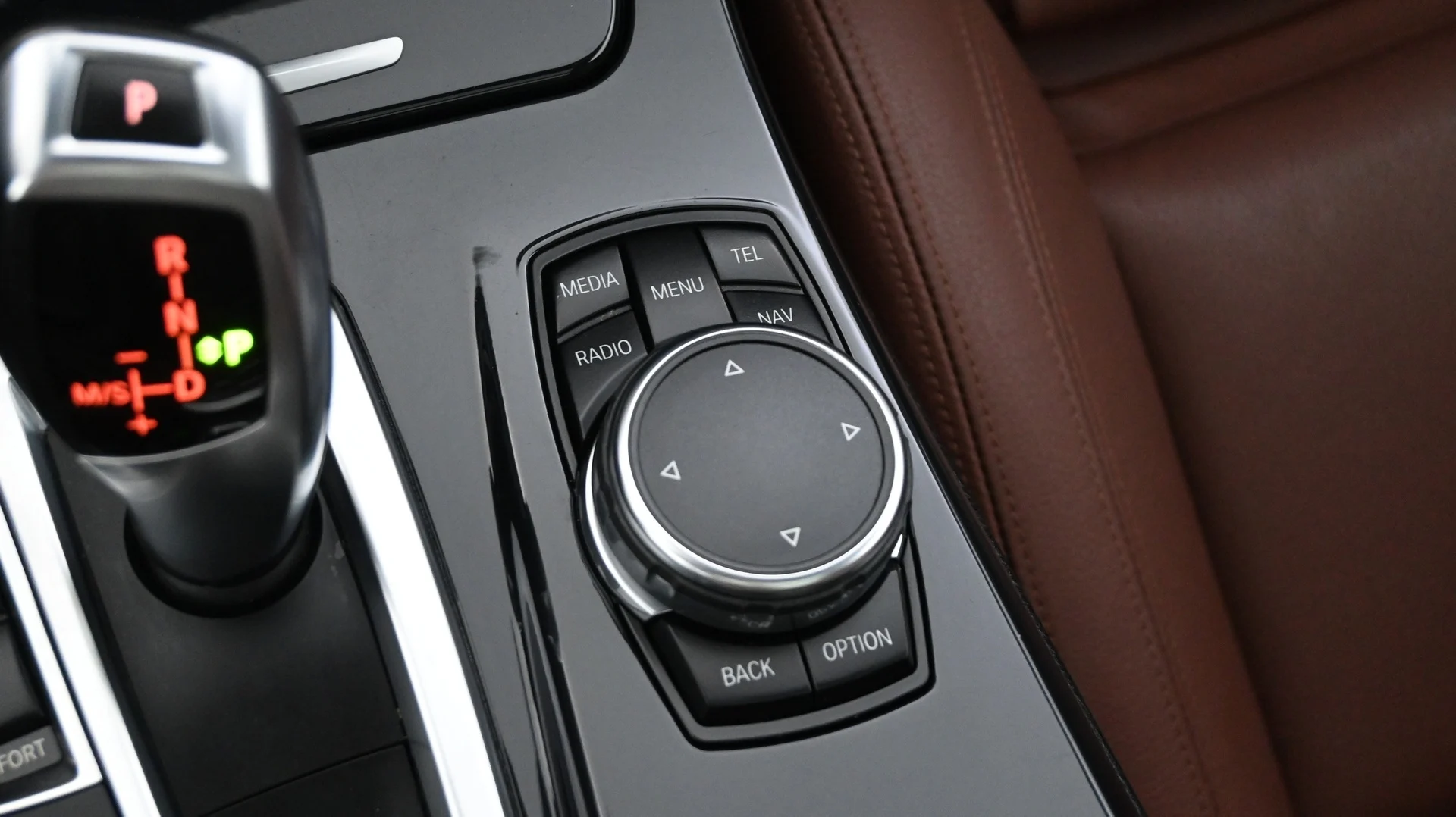 Car Image - 76frSSuOAhiDVE1KFDuAsd