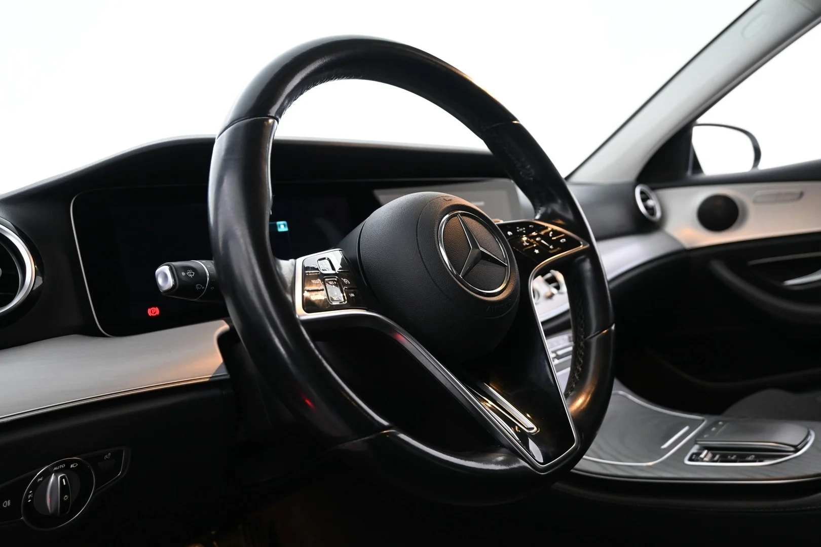 Car Image - 3WMouNXERlvY8n7f1Eqjdf