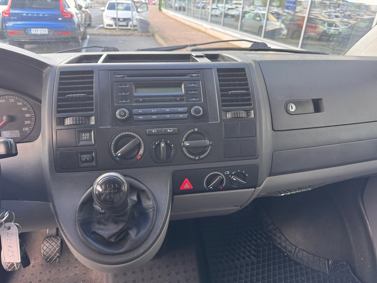 Car Image - 1Z7PZjNRsy4o2vc4RiHiI7