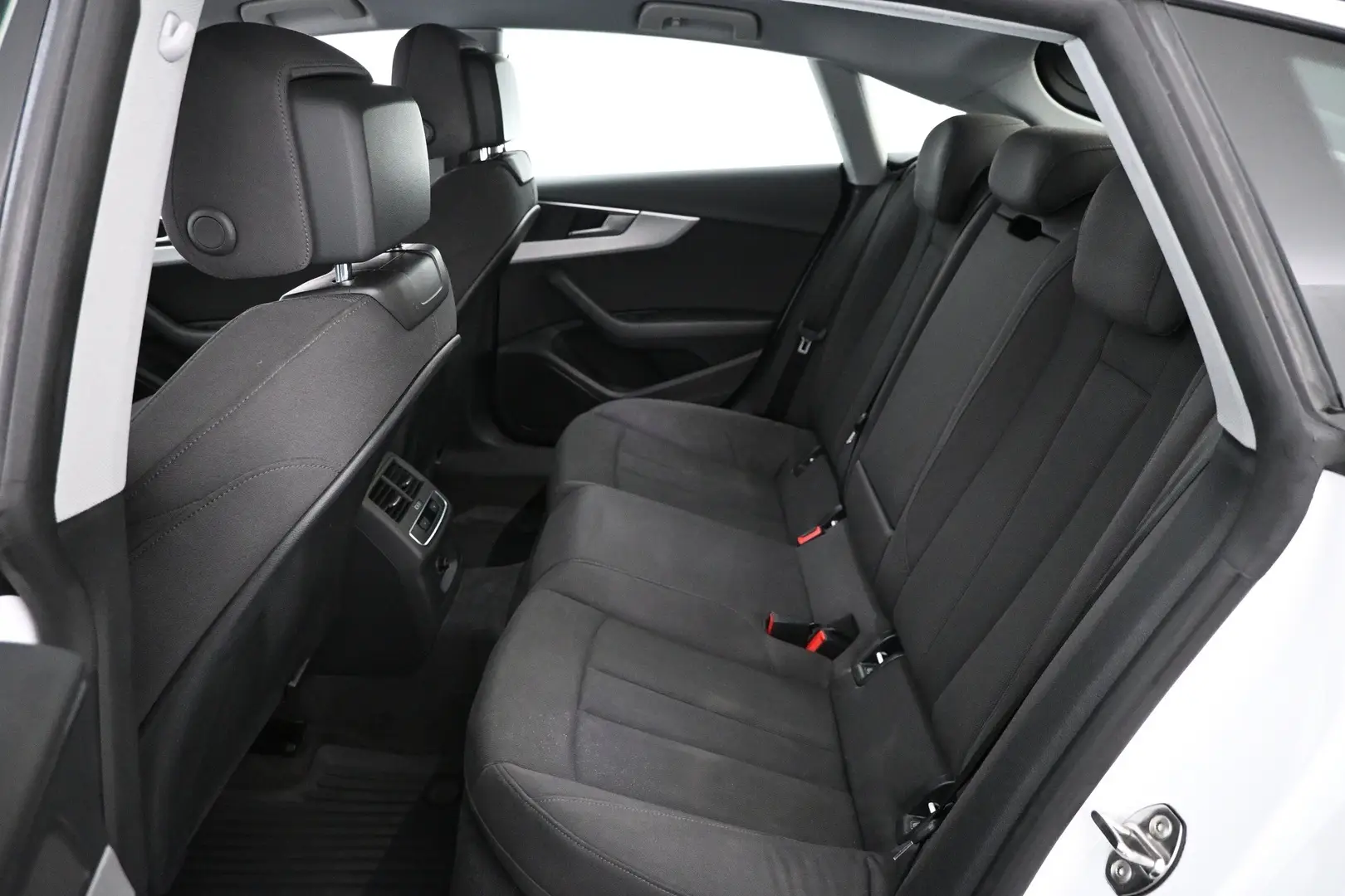 Car Image - 63aQjL39zCc7r7GE8A6l1b