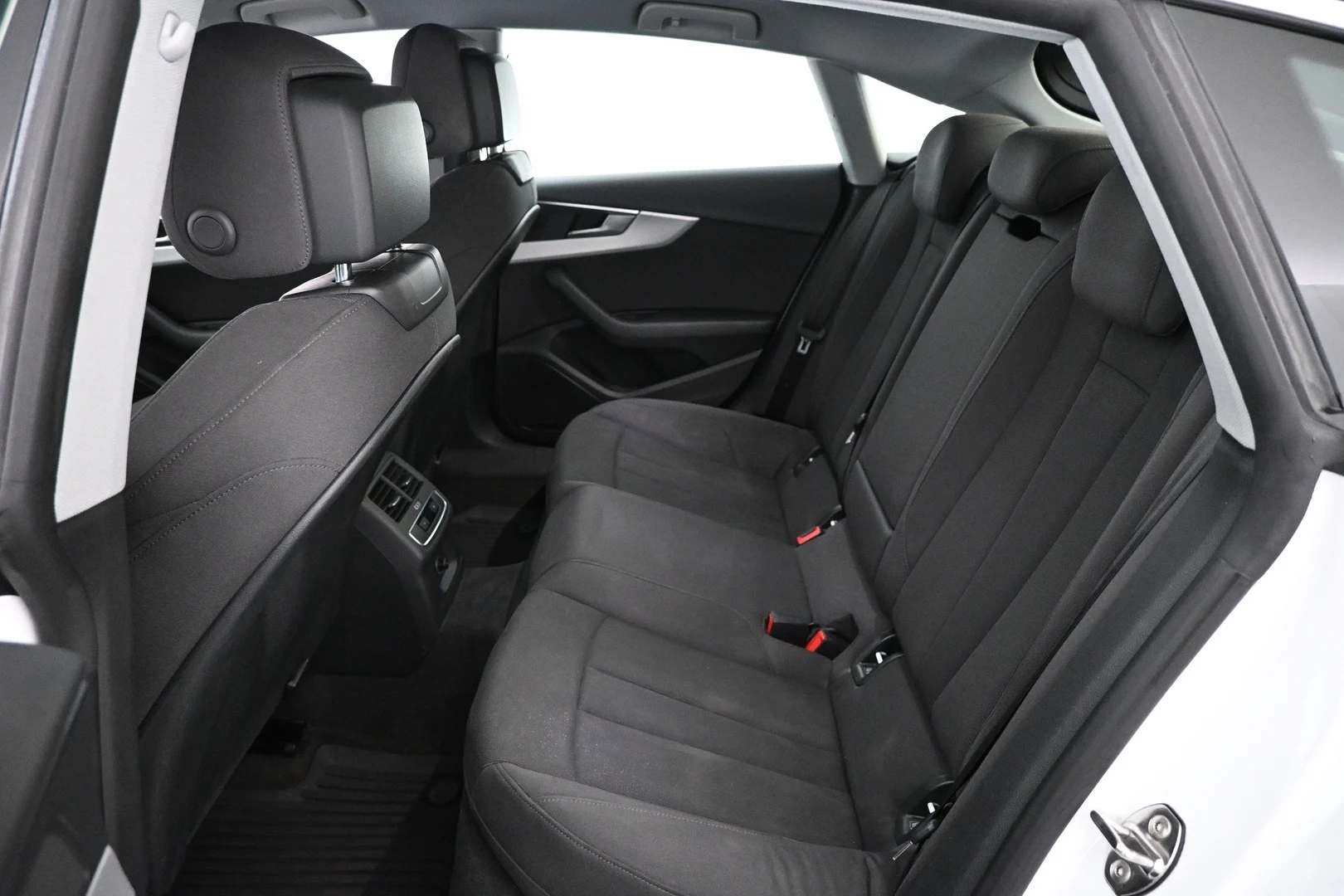 Car Image - 63aQjL39zCc7r7GE8A6l1b
