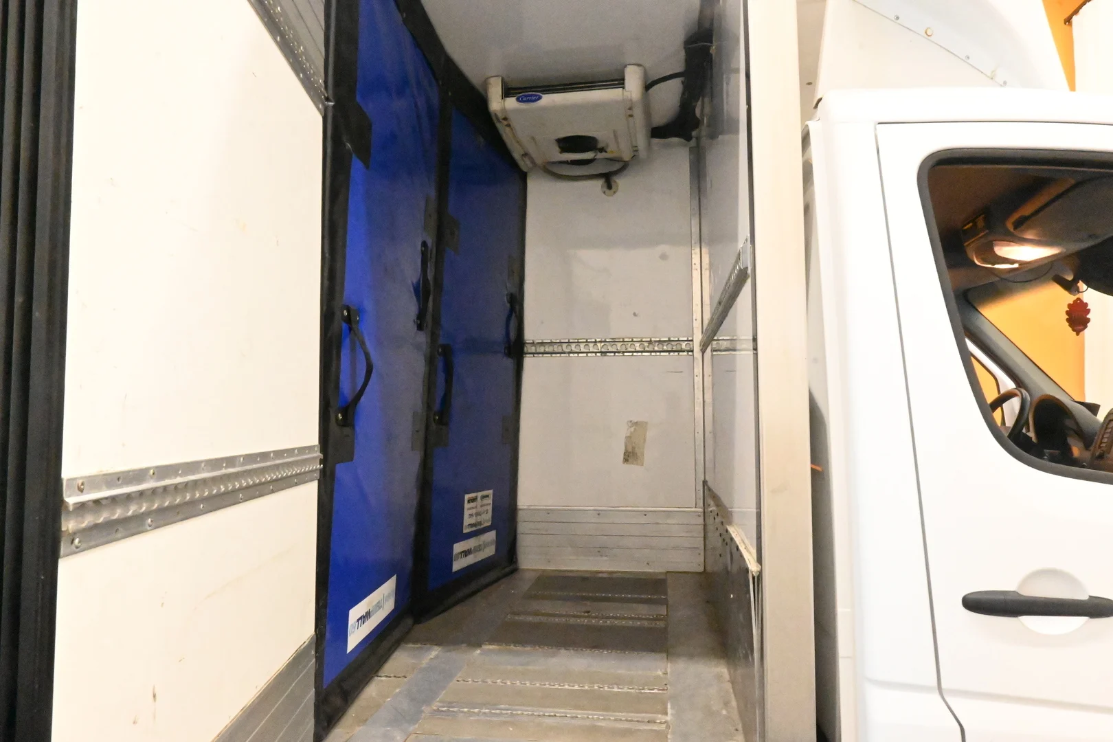 Car Image - 120qrQi3wo9xzNHKblIUK5