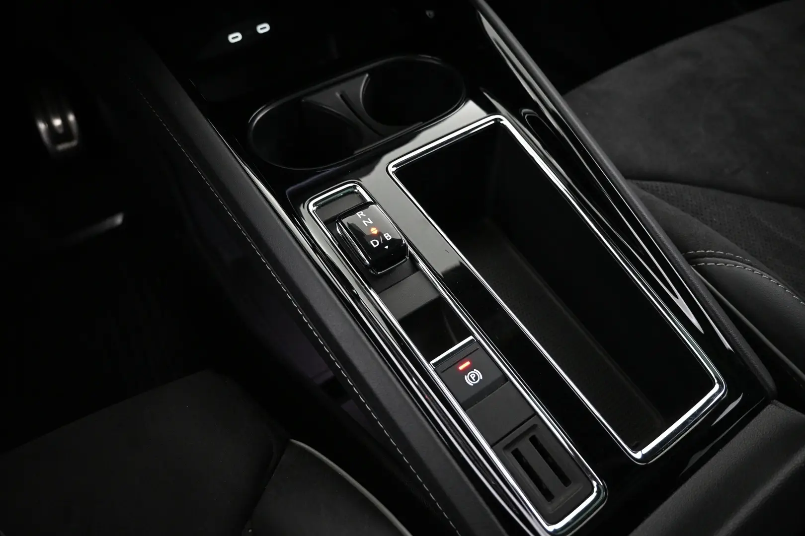 Car Image - 41FhQvNMC29ijJHXqPp1nd