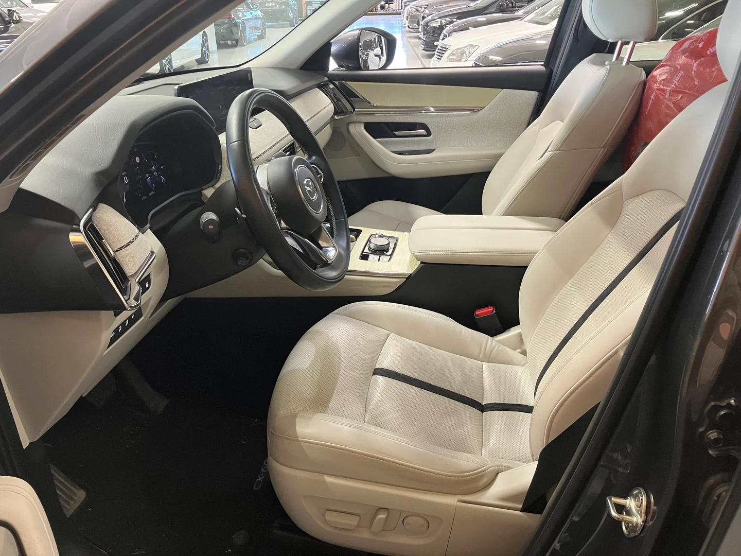Car Image - 3cFiUpj3GgkYBh9mDvaPKn