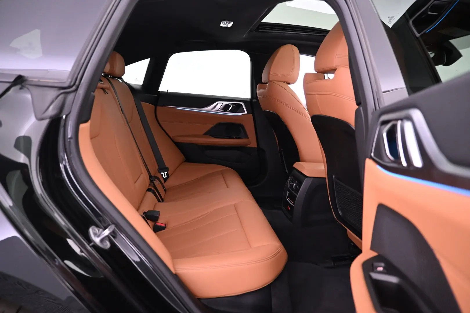 Car Image - 28LJJRWt64NQaGA6wdi31K