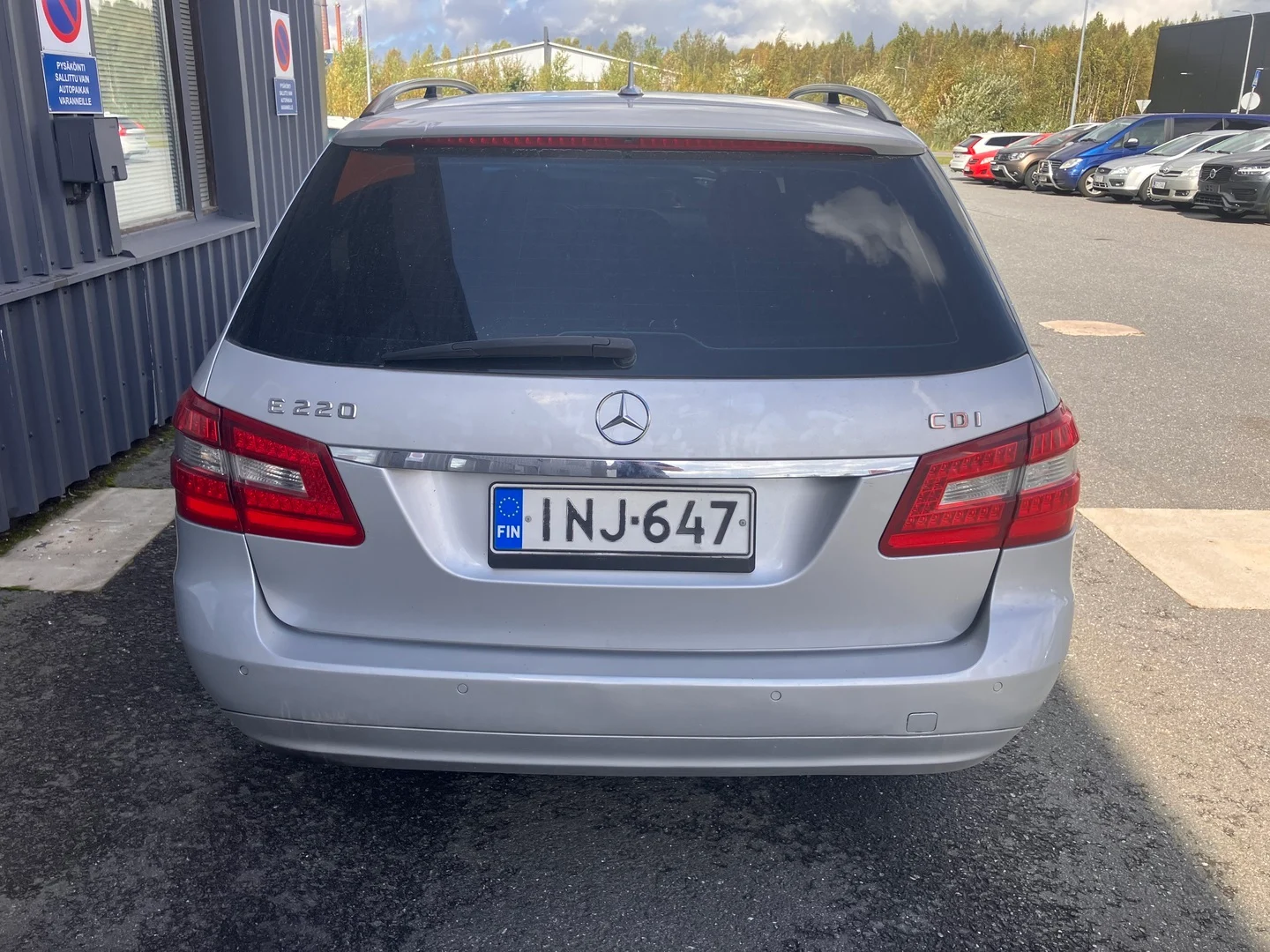 Car Image - 2mvKwe35eRHtR7Dp7xrEZ3