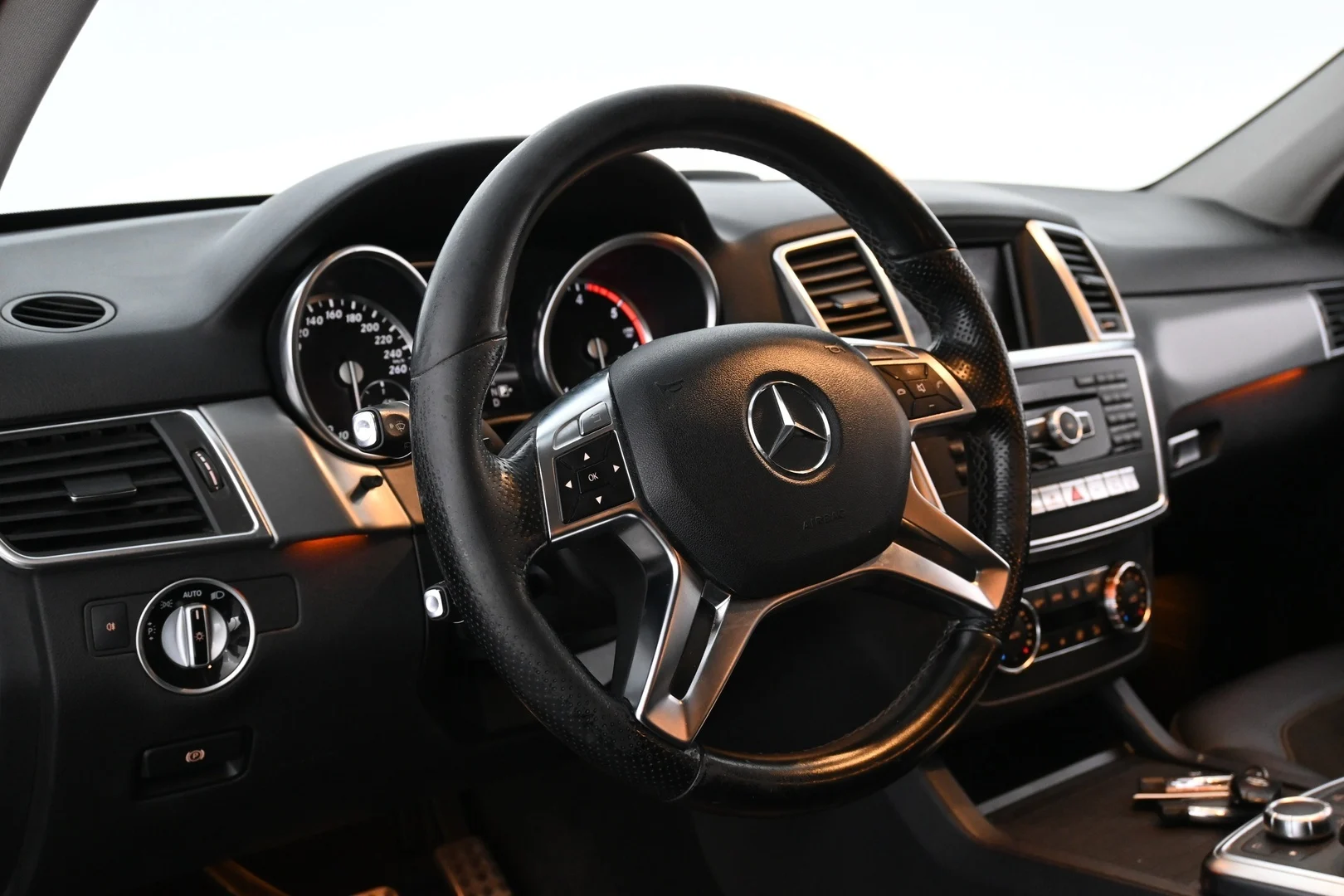 Car Image - 2eYDl3GLE6EOTe6HoSUlWb