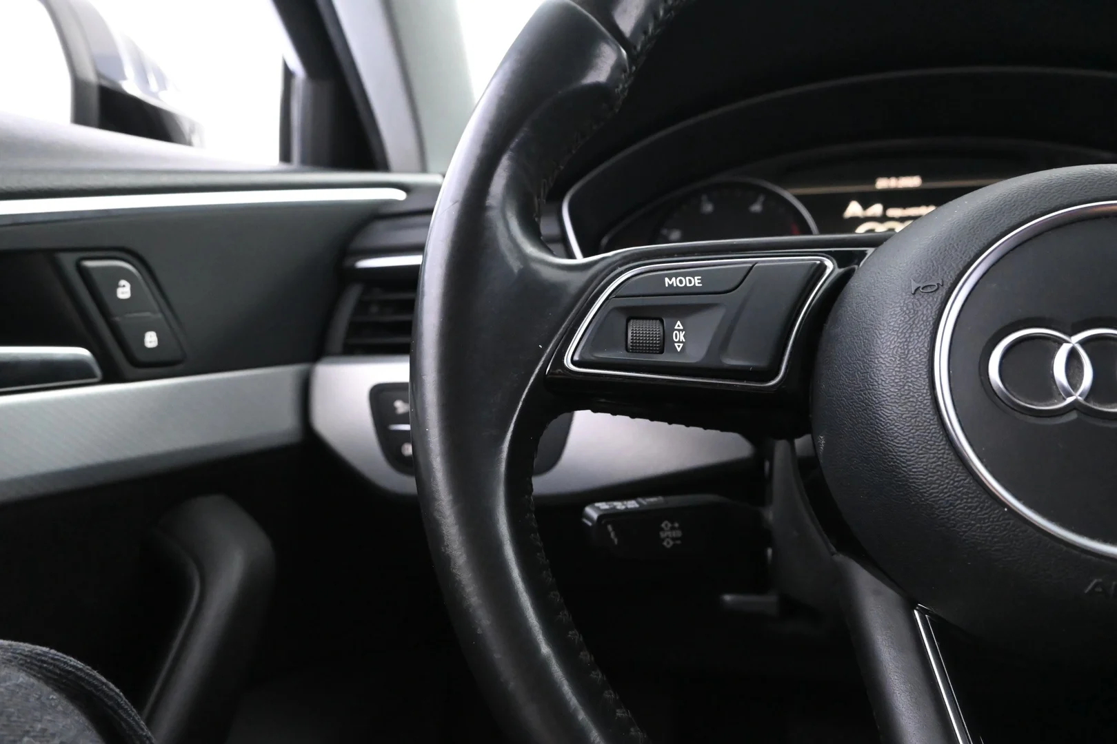 Car Image - 2A1Rk5YV7nTIVQNIiacGlt