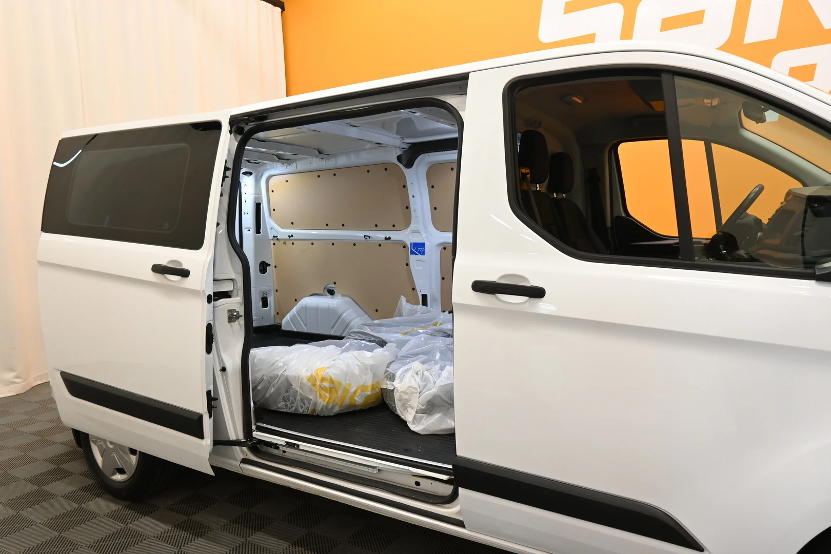Car Image - 2cEDhWbWddCED79CH84Yqf