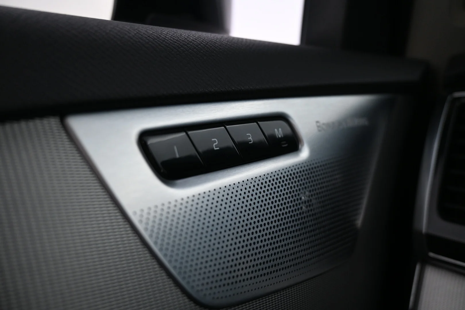 Car Image - 3fOUpE4JA5Jc88Y8o94ZxI