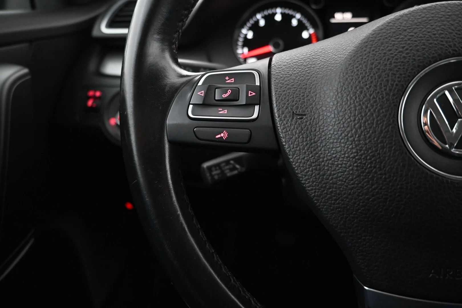 Car Image - dcPWo8khn6MWVjnxeOMeB