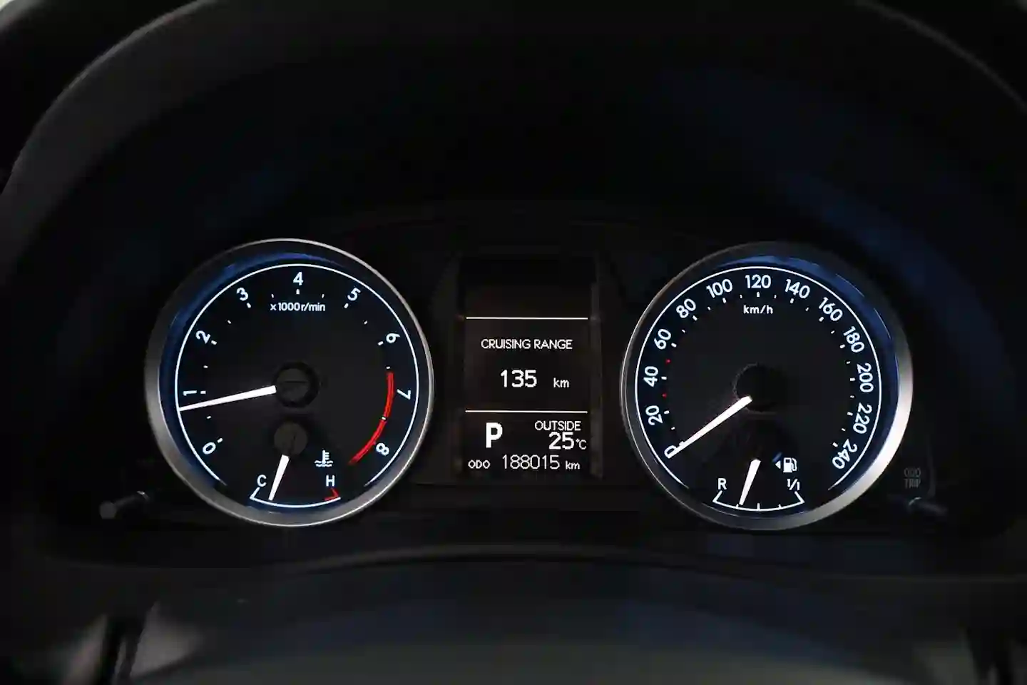 Car Image - 2pzL3Fp15PlvBHNJrLXWDV