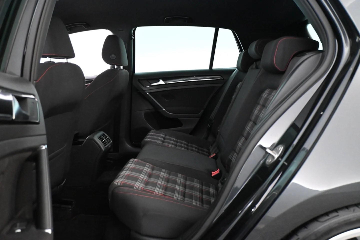 Car Image - 1wJP2msqDKsOwHeaygsZVn