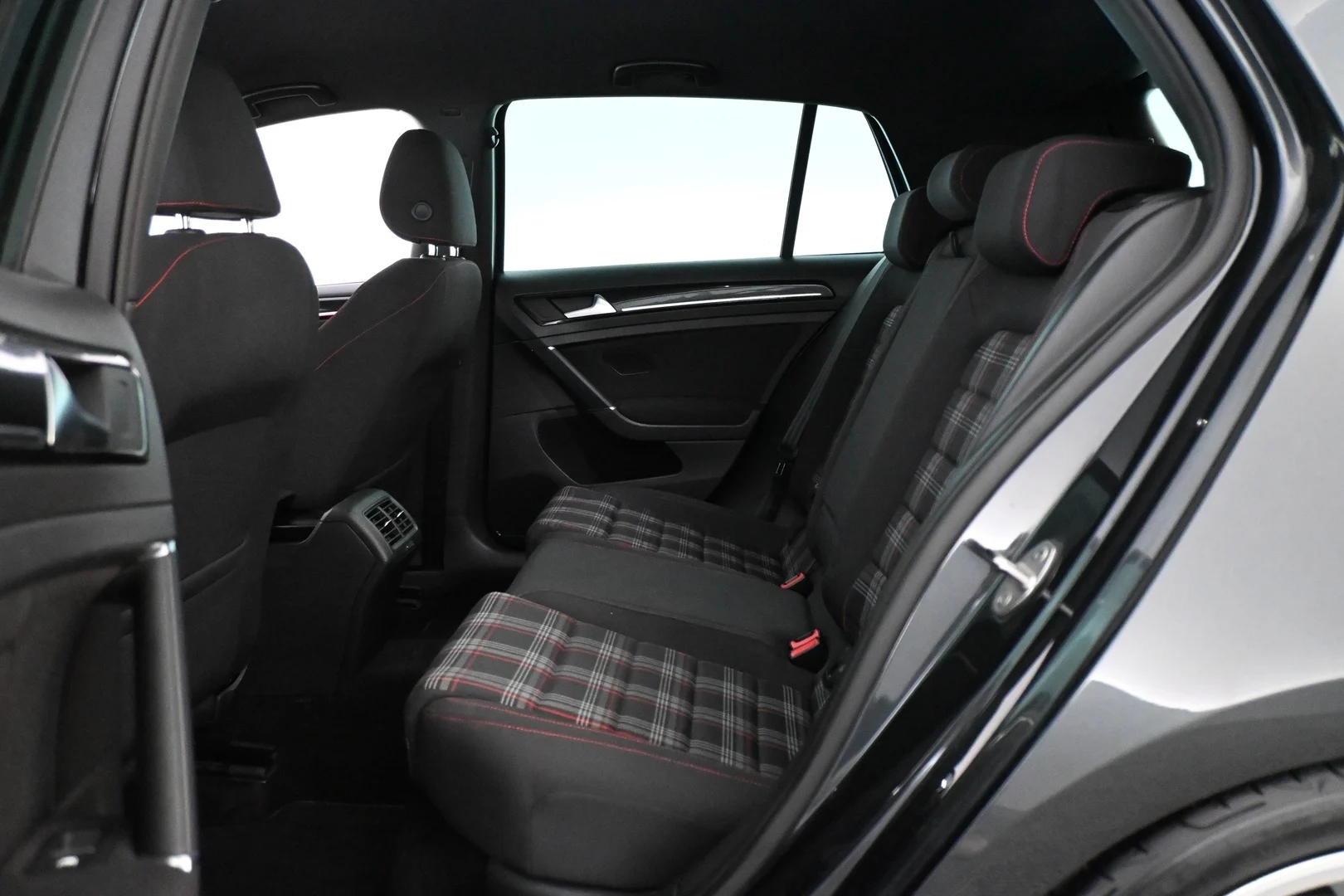 Car Image - 1wJP2msqDKsOwHeaygsZVn