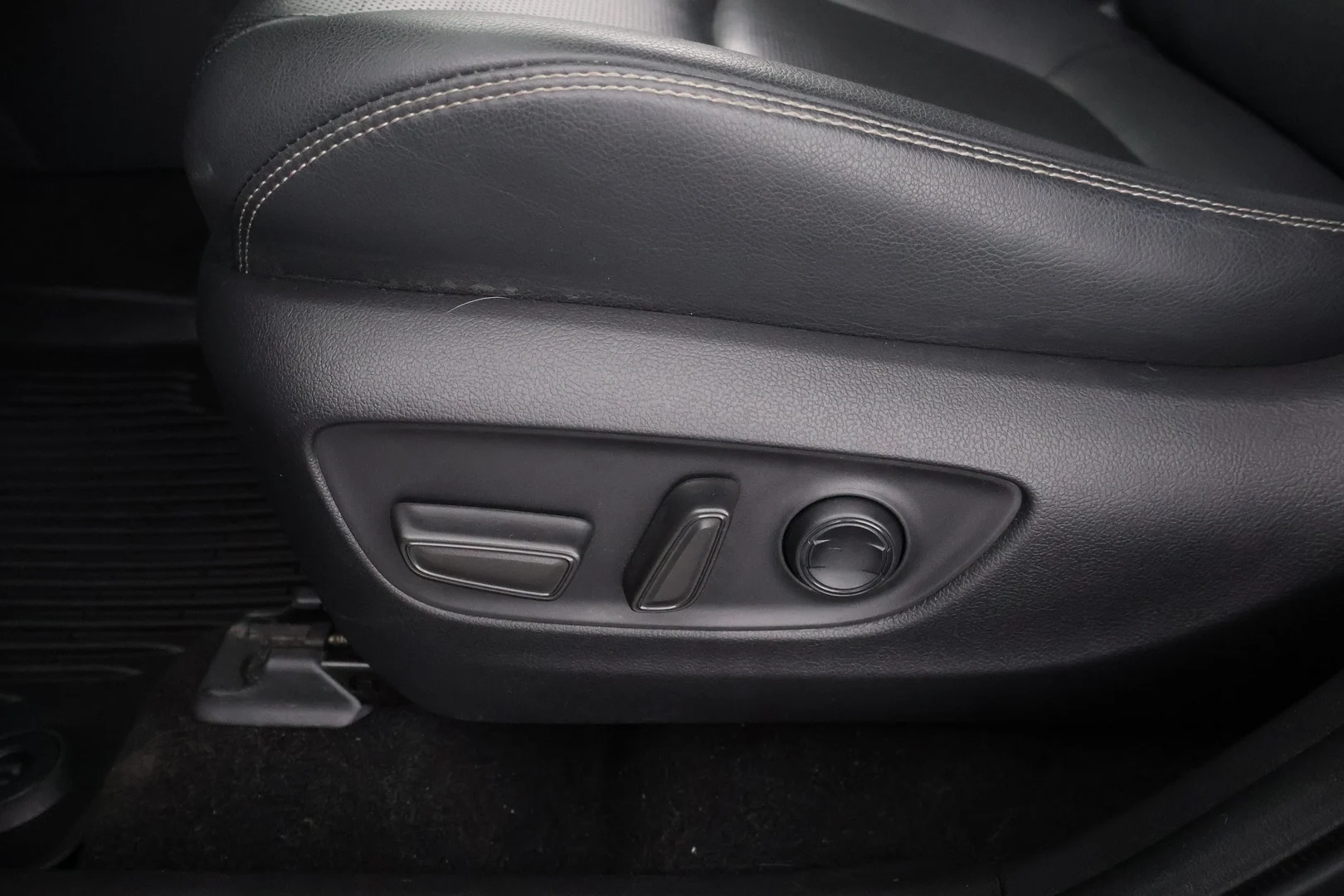 Car Image - 5gTX0Piw3zUQMOdUt83bF5