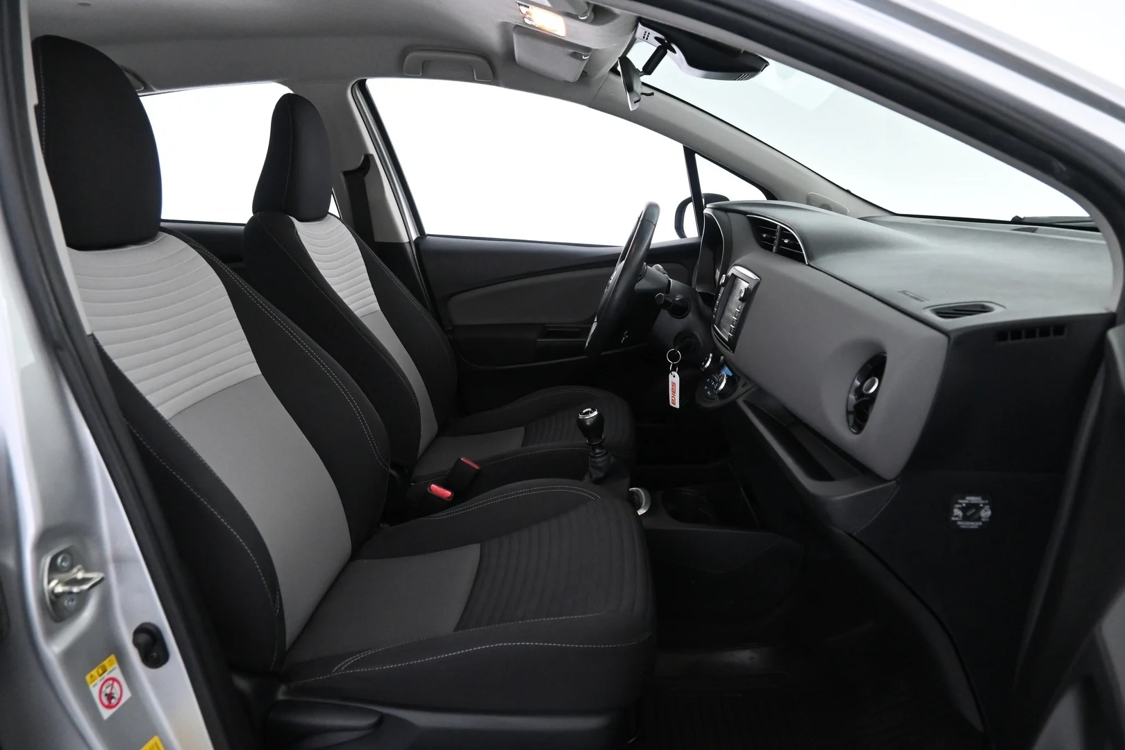 Car Image - 6cfIBiSQ9tbbKtUYD4VtFK